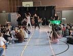 Bühne frei für Bewegung: Musik, Tanz und Theater verbinden sich zu einem besonderen Erlebnis.