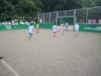 Volle Konzentration – spannendes Spiel auf dem Bolzplatz
